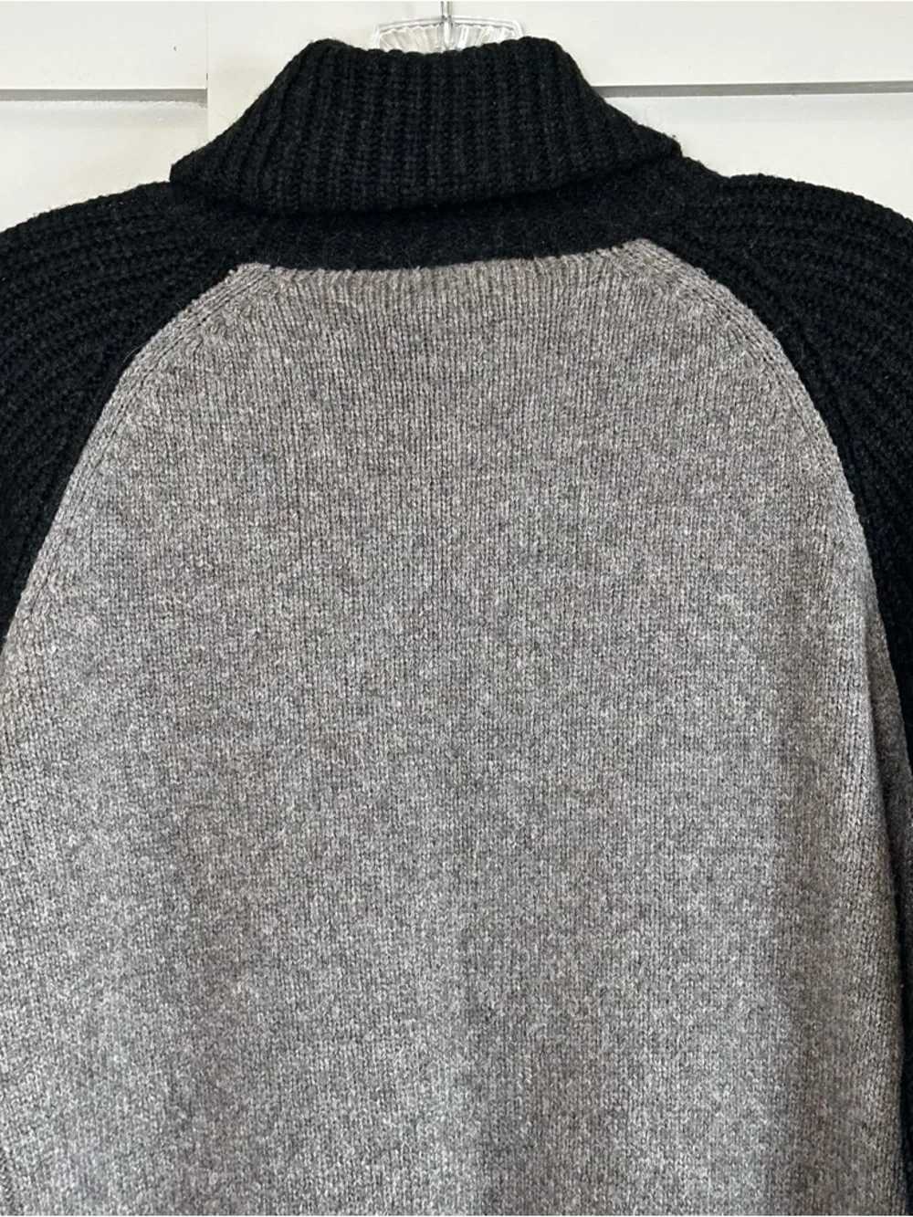 Tory Burch Turtleneck Sweater Wool Blend Cropped Two Toned Gray Black Women’s XL